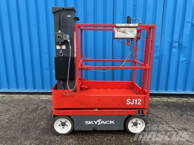SkyJack SJ 12 Saxliftar