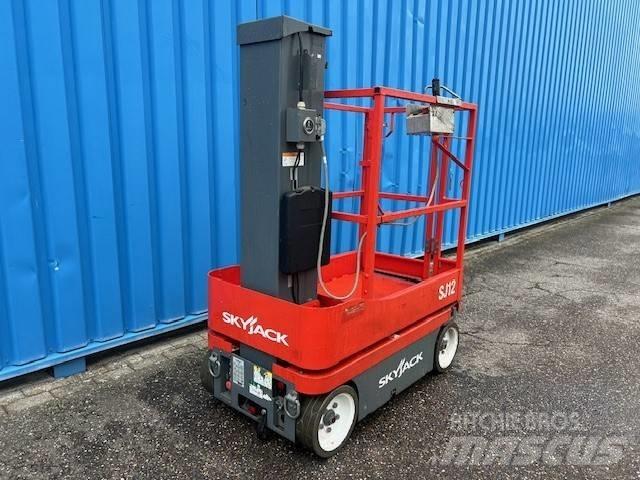 SkyJack SJ 12 Saxliftar