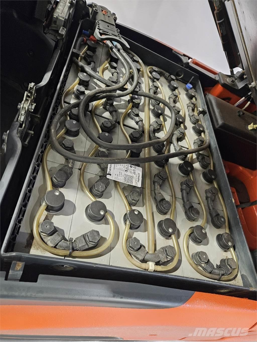 Linde E14 Elmotviktstruckar