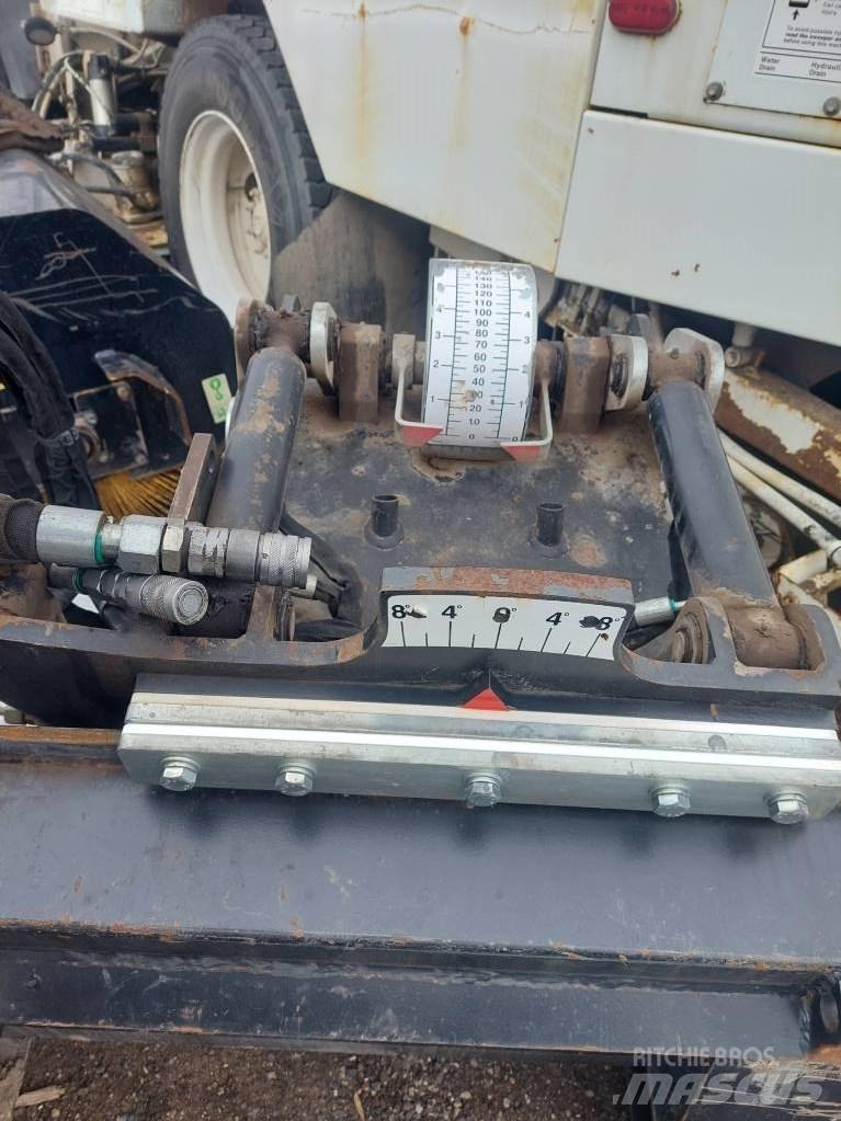 CAT PC305B Asfaltsskärare