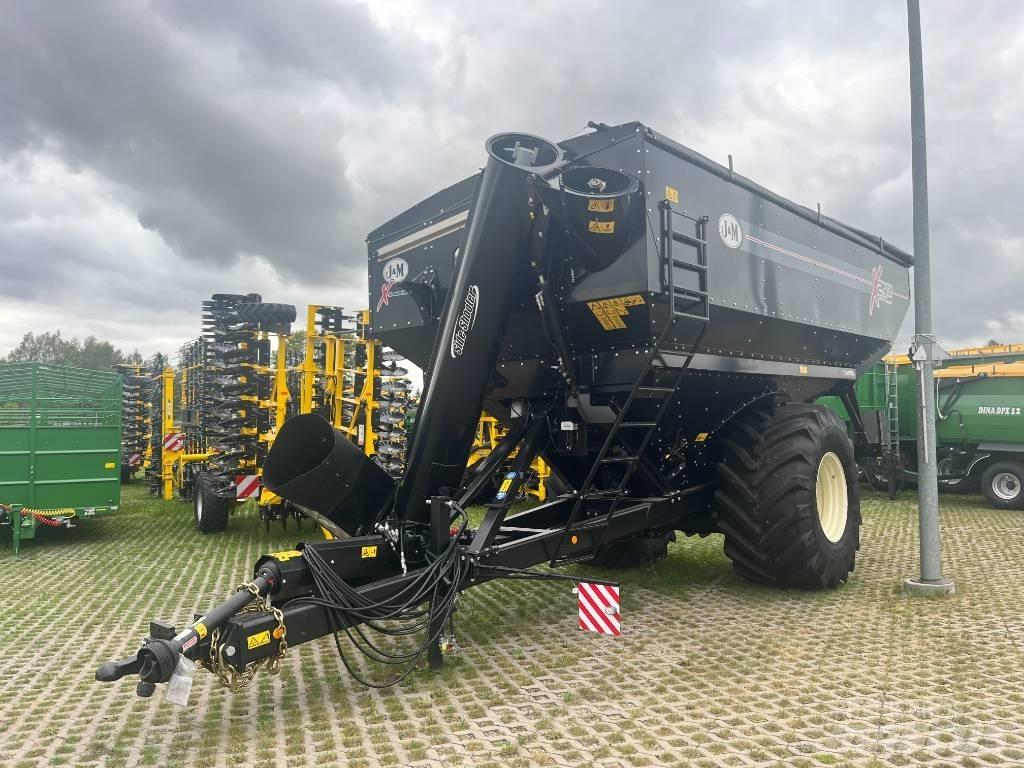 J&M X2431 Låg lastande semi trailer