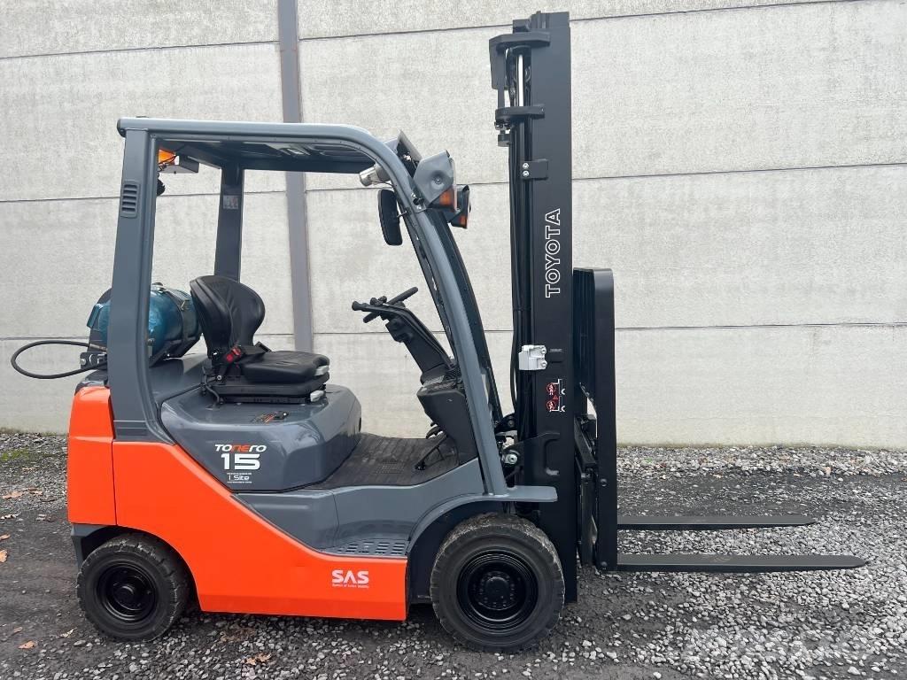 Toyota 02-8FGF15 Gasolmotviktstruckar