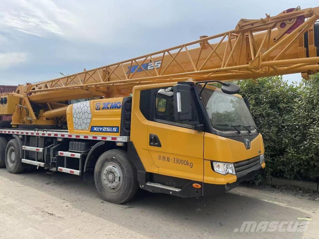XCMG QY25 Allterrängkranar