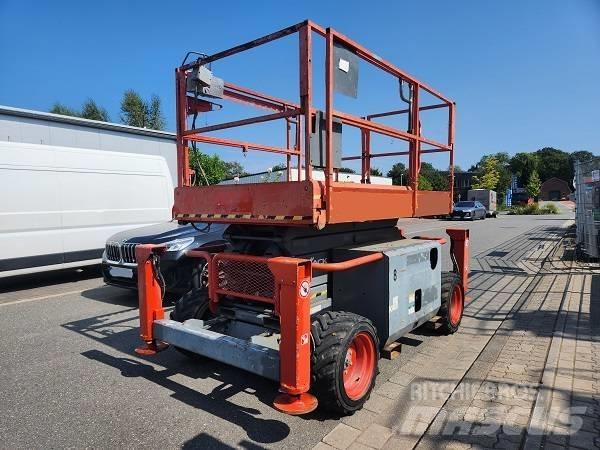 SkyJack SJ 6832 RT Saxliftar