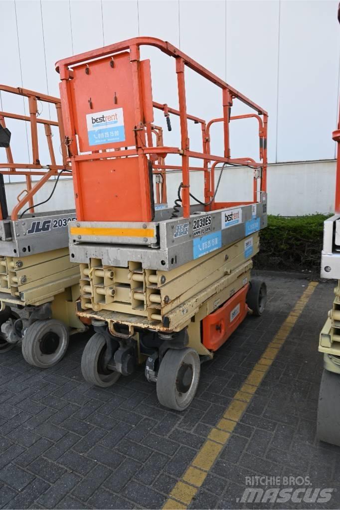 JLG 2030 ES Saxliftar