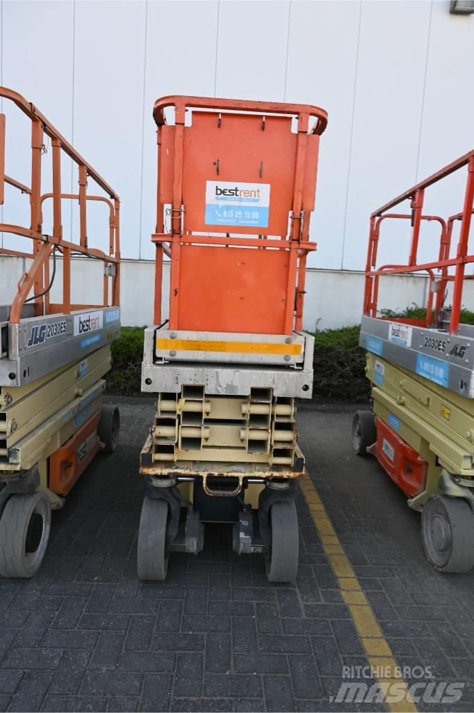 JLG 2030 ES Saxliftar