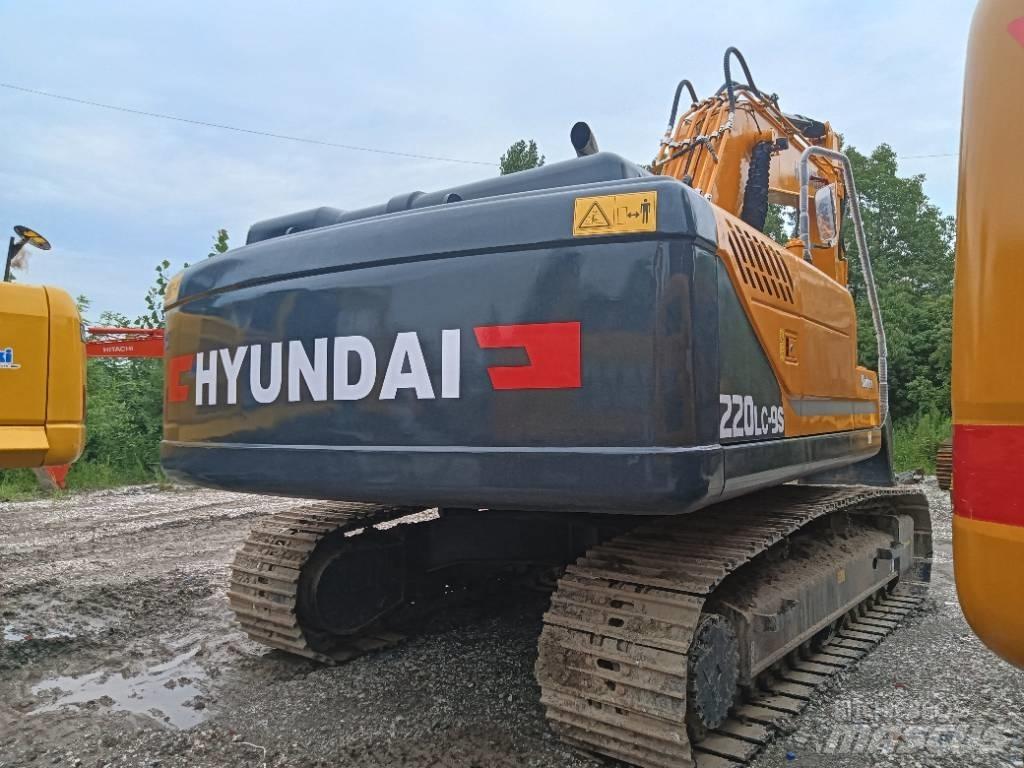 Hyundai R220-9S Bandgrävare