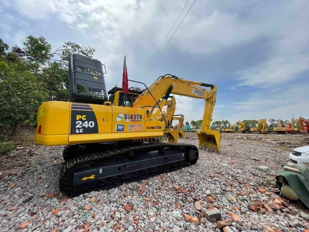 Komatsu PC 240-8 Bandgrävare