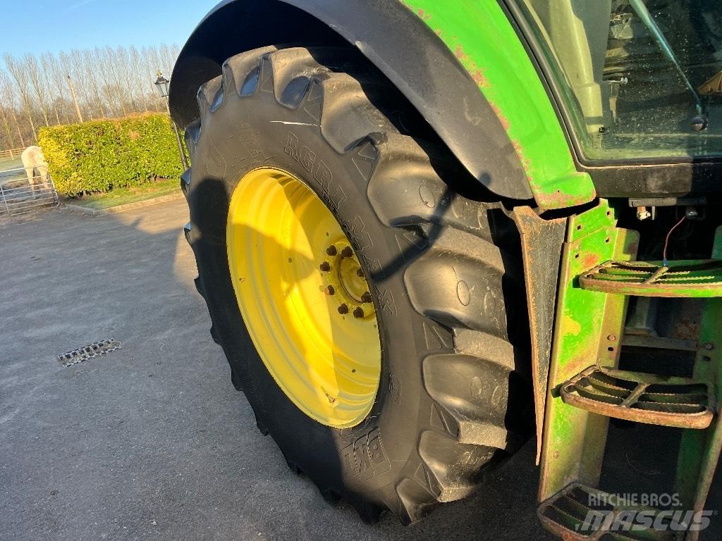 John Deere 6820 Traktorer