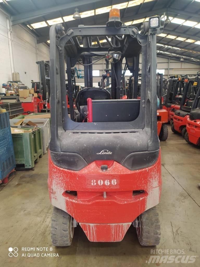 Linde E30/600 Elmotviktstruckar