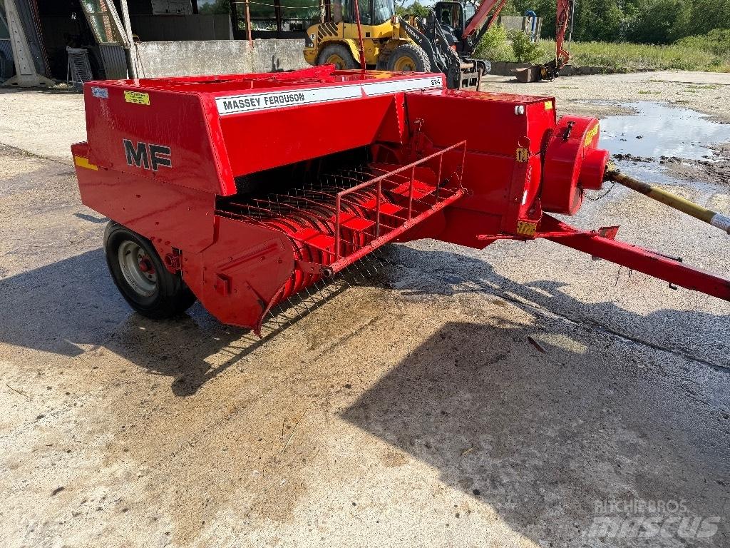 Massey Ferguson 224 Fyrkantspressar