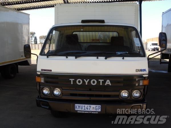 Toyota petrol Övriga bilar