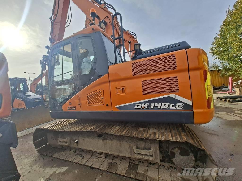 Doosan DX 140 LC Bandgrävare