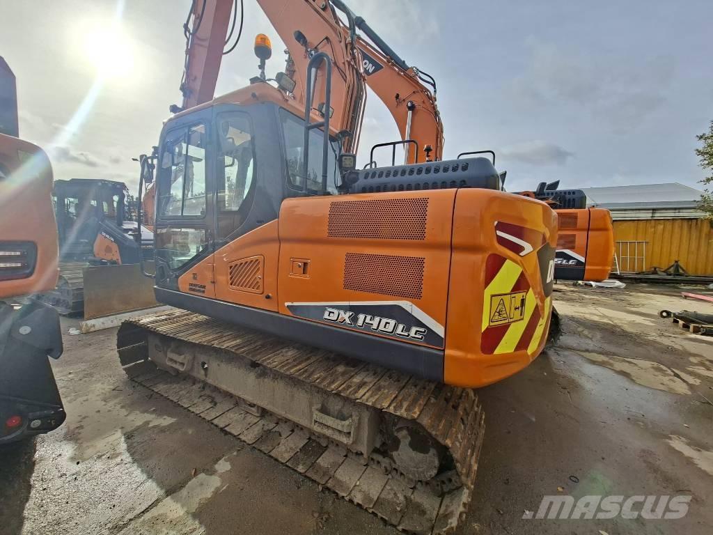 Doosan DX 140 LC Bandgrävare