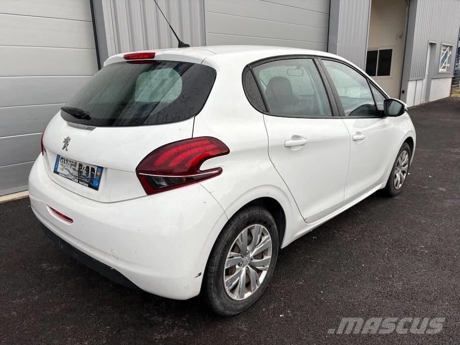 Peugeot 208 Personbilar