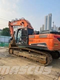 Doosan DX 300 LC-5 Bandgrävare