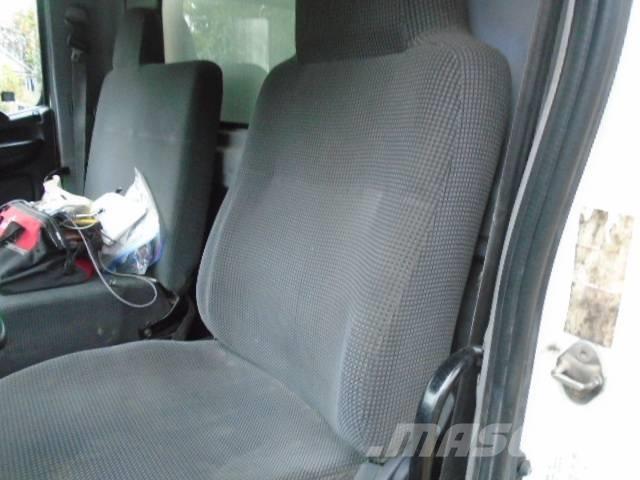 Hino 358 Lätta skåpbilar