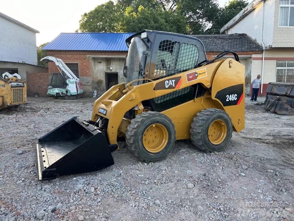 CAT 246 C Kompaktlastare