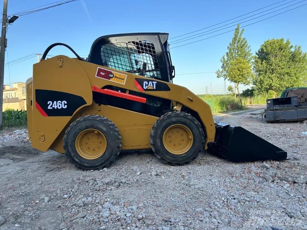 CAT 246 C Kompaktlastare