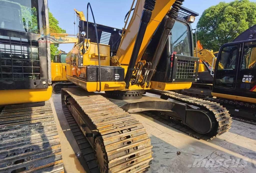 CAT 320 D L Bandgrävare