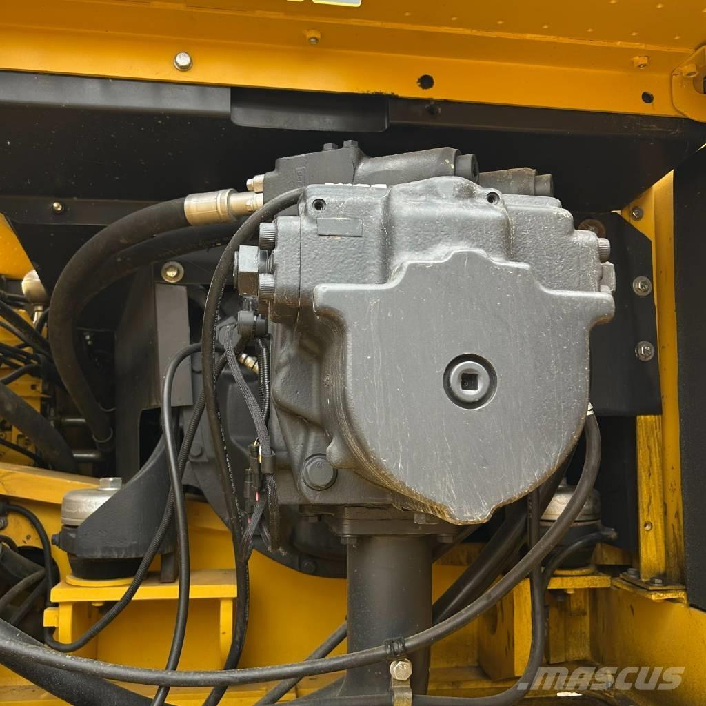 Komatsu 400-7 Bandgrävare