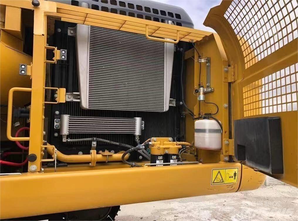CAT 330 D Bandgrävare