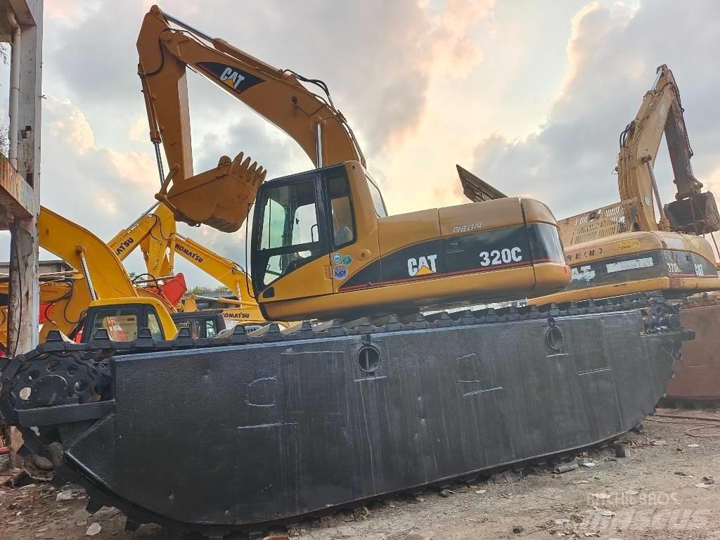 CAT 320 C Amfibiska grävmaskiner