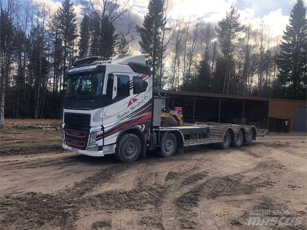 Volvo FH13 Transportbilar för Skogsmaskiner