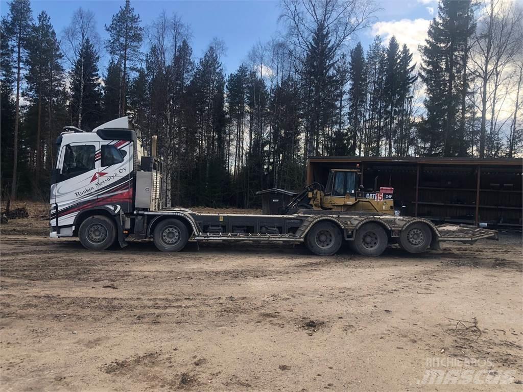 Volvo FH13 Transportbilar för Skogsmaskiner