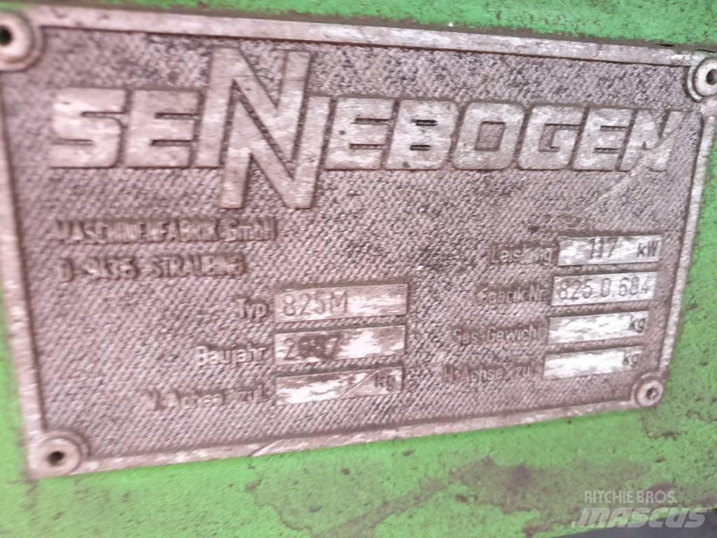 Sennebogen 825M-C Avfalls / industri hantering
