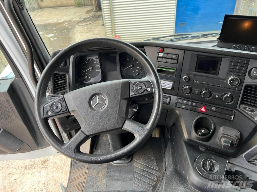 Mercedes-Benz 3246 Kranbilar