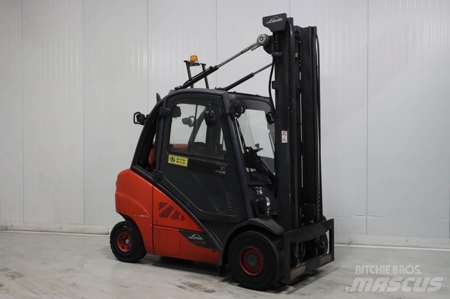 Linde H35T-02 Gasolmotviktstruckar