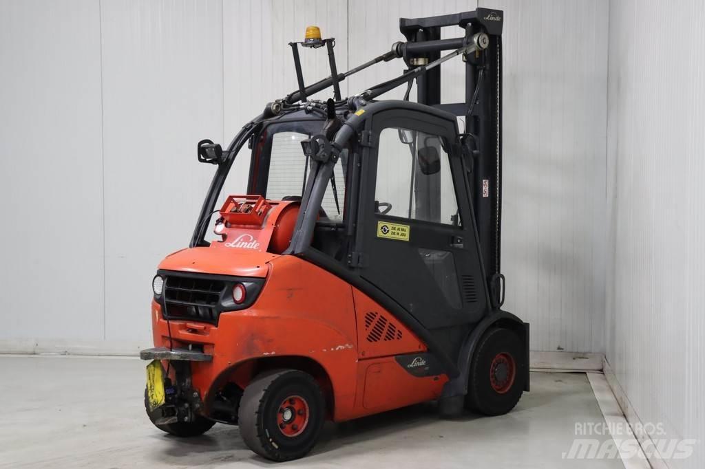 Linde H35T-02 Gasolmotviktstruckar