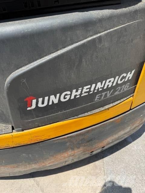 Jungheinrich ETV 216 Skjutstativtruck