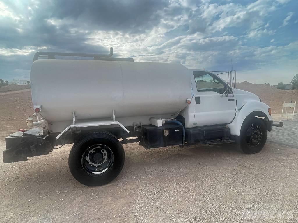Ford F 750 XLT Vattentankbilar