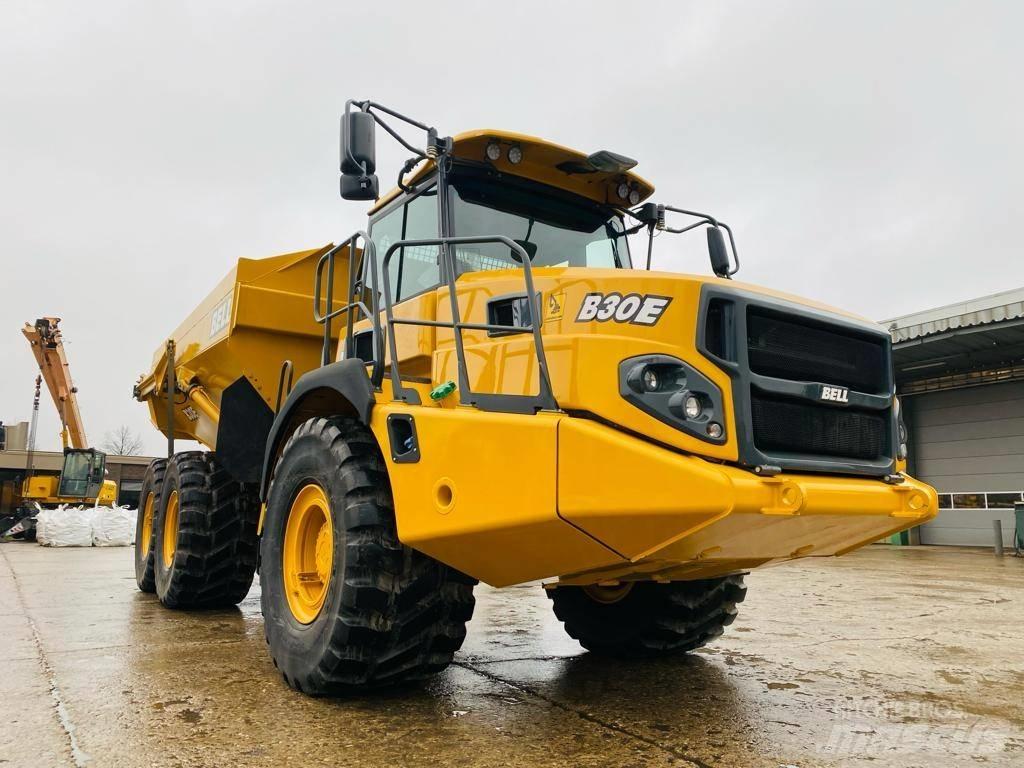 Bell B 30 E Midjestyrd dumper