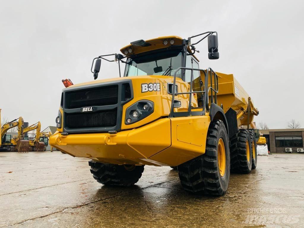 Bell B 30 E Midjestyrd dumper