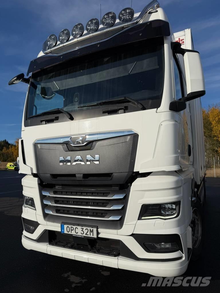 MAN 26.510 6X2-4 Skåpbilar