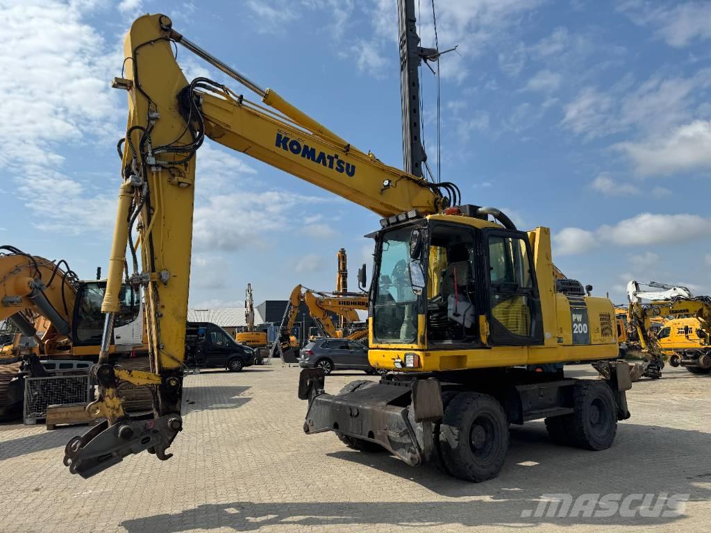 Komatsu PW 200-7 Hjulgrävare