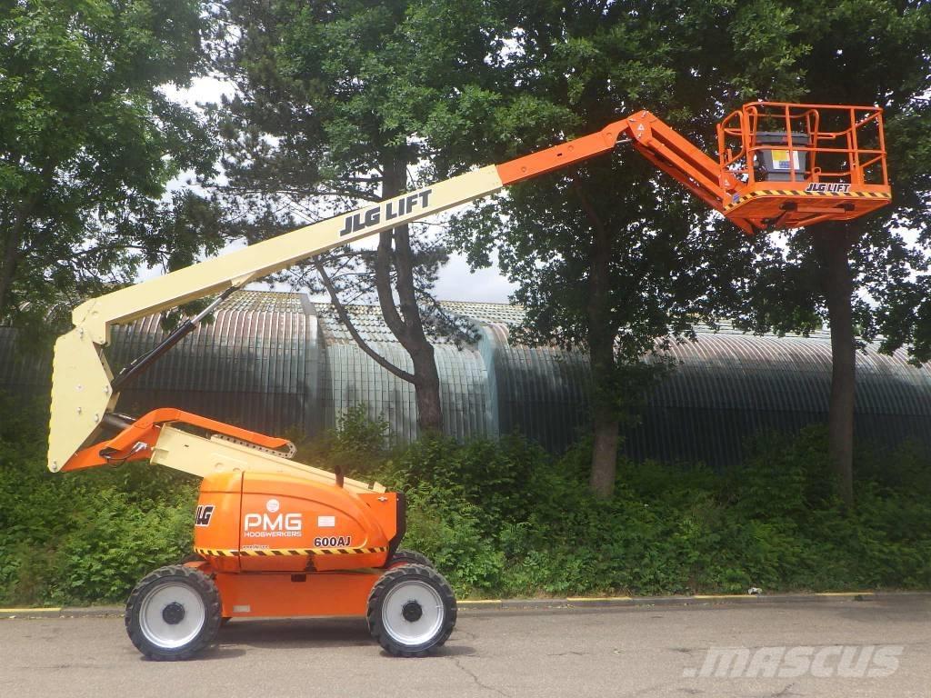 JLG 600AJ Bomliftar