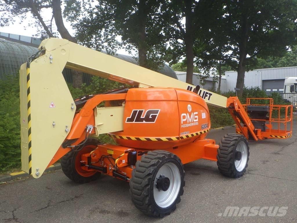 JLG 600AJ Bomliftar