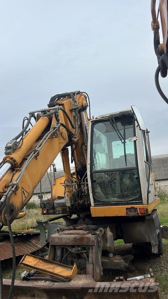 Liebherr A 900 C Elektronik