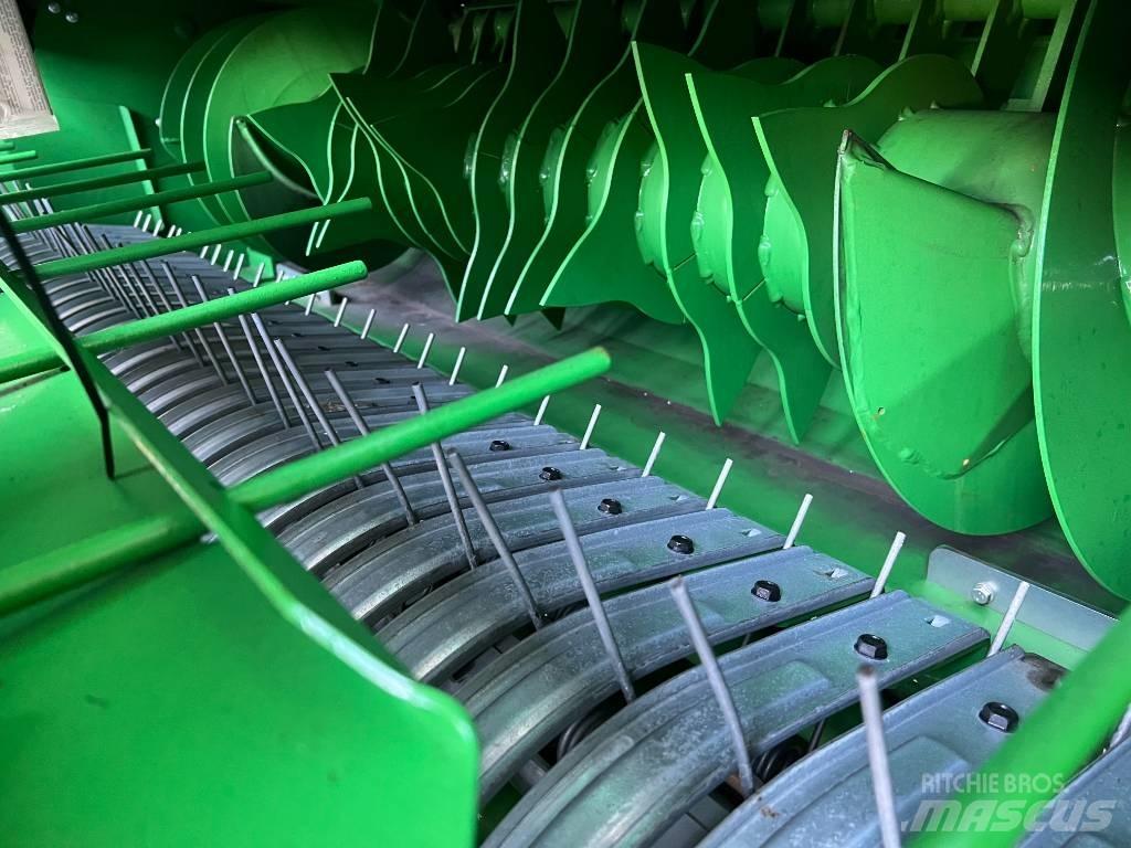 John Deere V461M Rundbalspressar