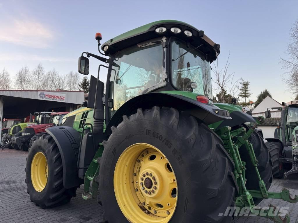 John Deere 7230R Traktorer