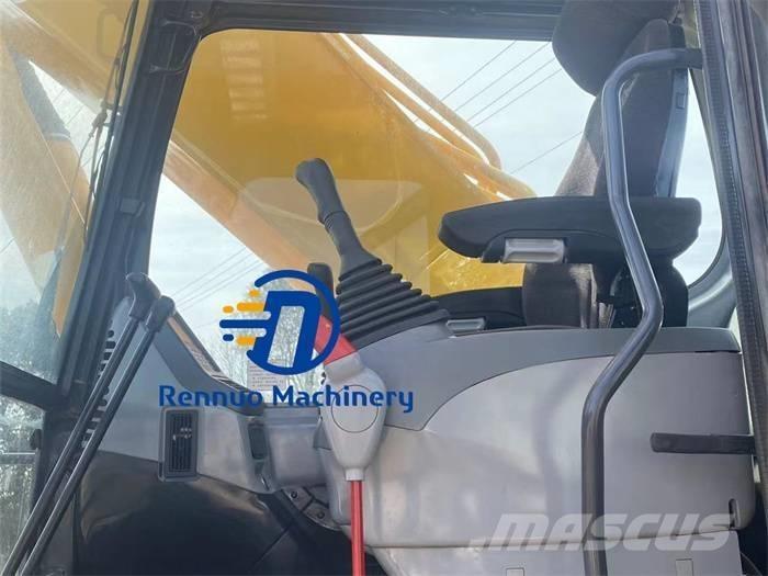 Komatsu 350-8 Bandgrävare