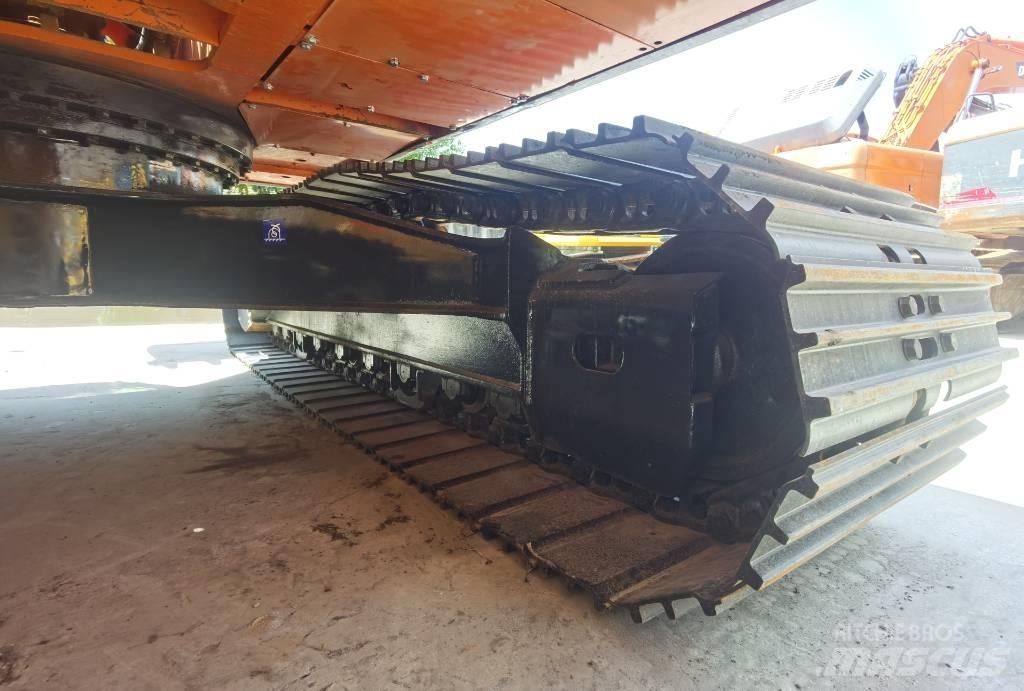 Doosan DX 225 LC Bandgrävare