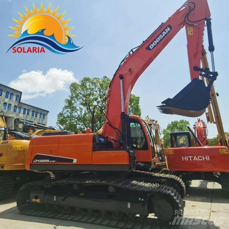 Doosan DX 225 LC Bandgrävare