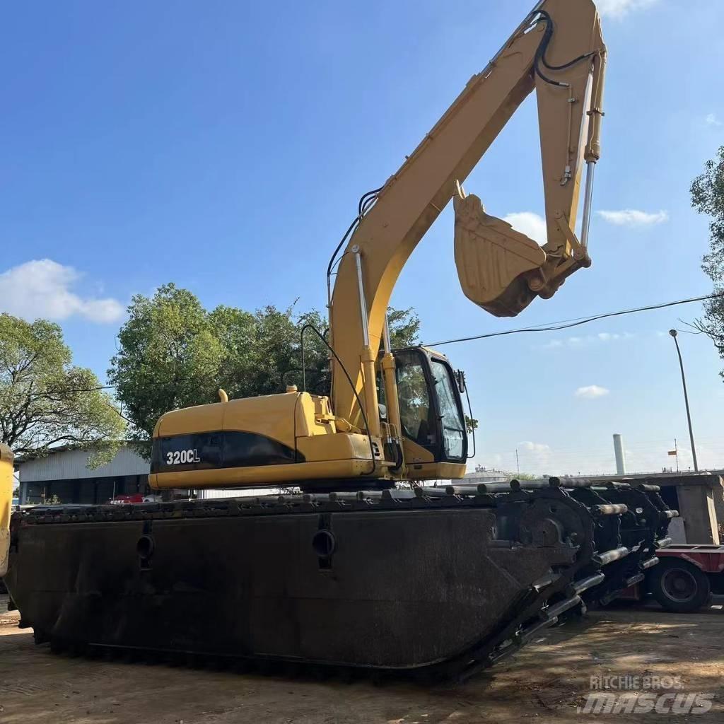 CAT 320 C Amfibiska grävmaskiner