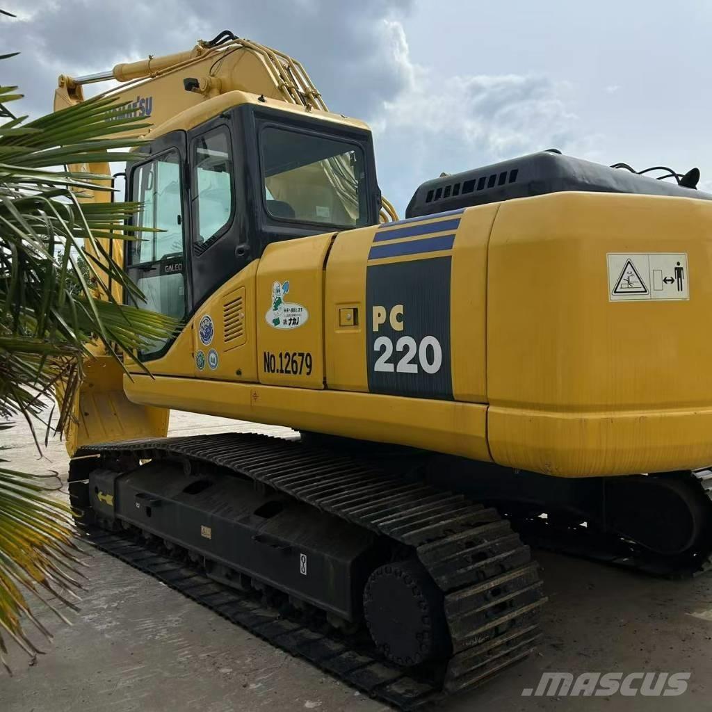 Komatsu 220-7 Bandgrävare