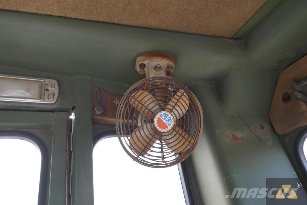 CAT 130G Ex-army Väghyvlar